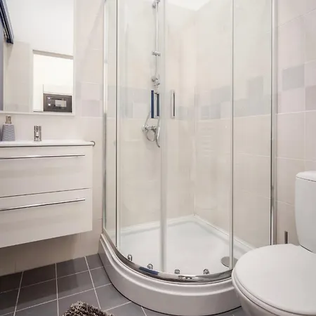 D58 - Grand Boulevard Royal - Location By Bqa Apartmán