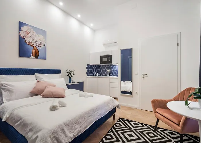 D58 - Grand Boulevard Royal - Location By Bqa * Budapest